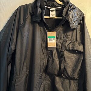 NWT Black Nike Windbreaker